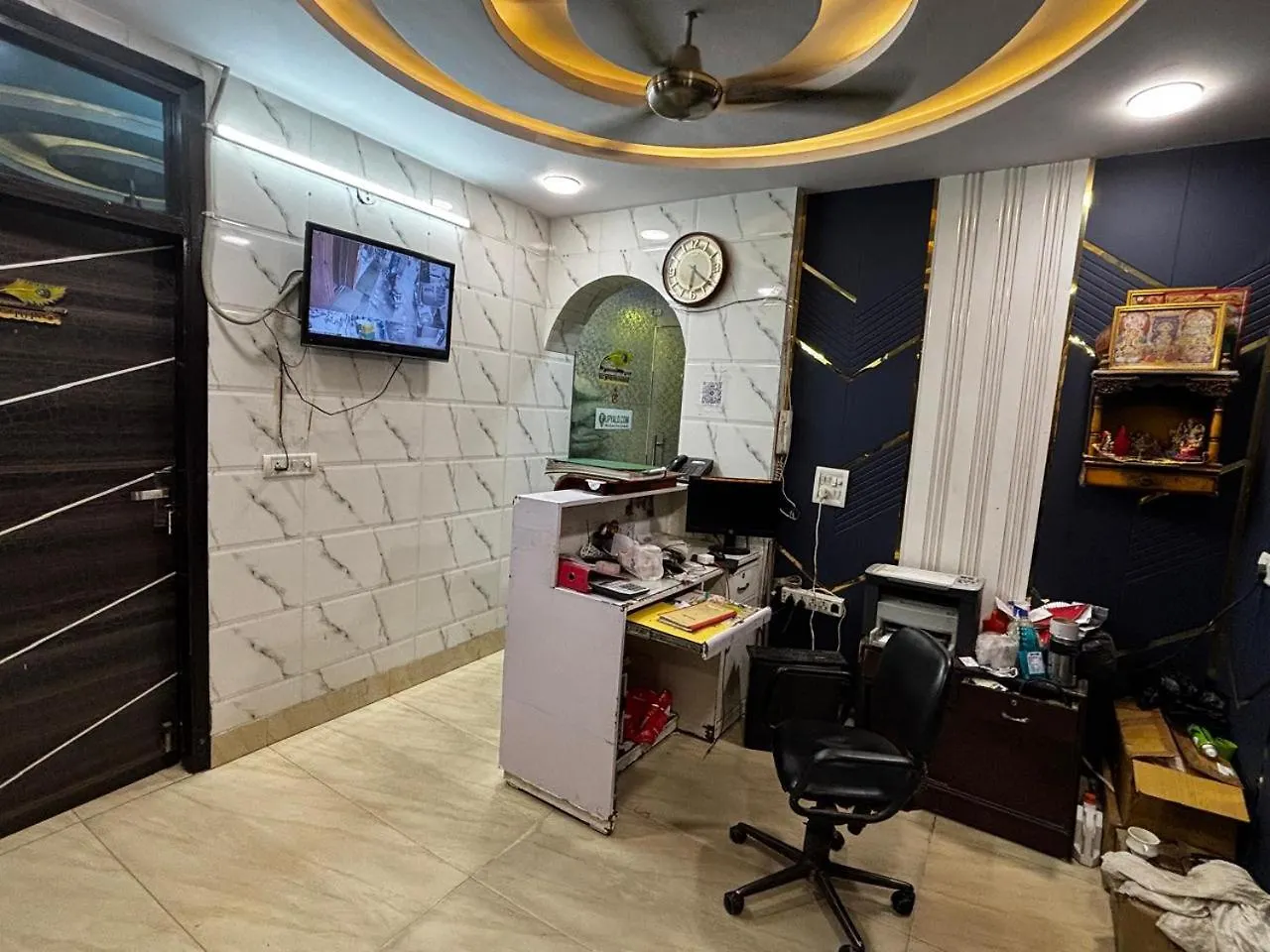 Akaash Cont I Couple Frendiy I Hari Nagar I New Delhi Hotel