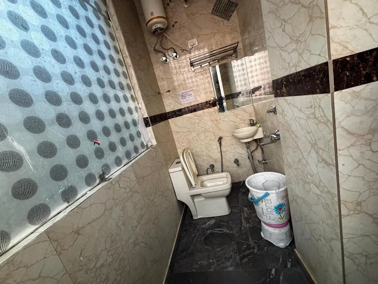 Akaash Cont I Couple Frendiy I Hari Nagar I New Delhi Hotel India