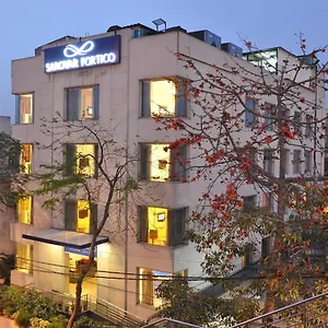 Hotel Sarovar Portico Naraina,