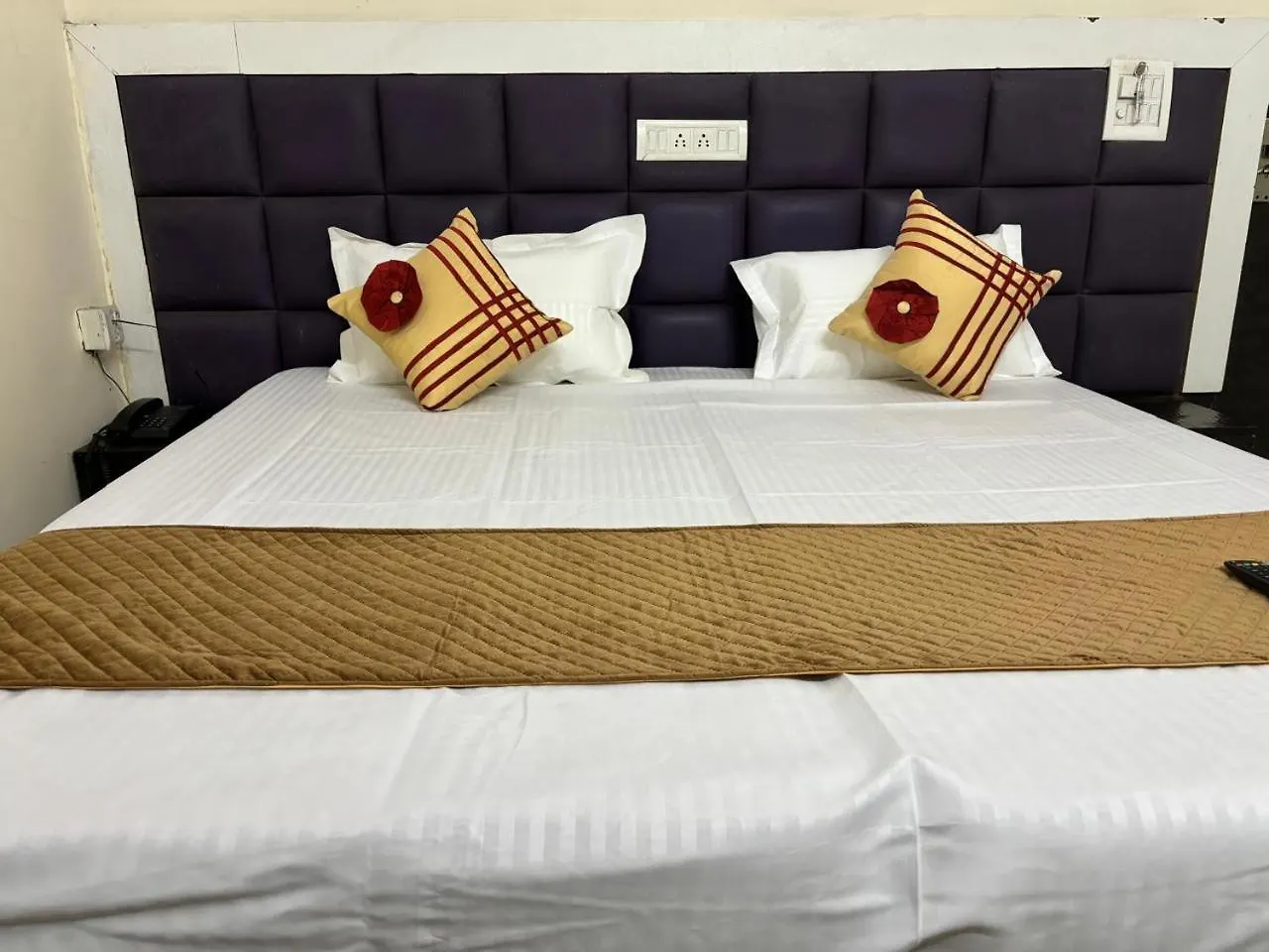 Akaash Cont I Couple Frendiy I Hari Nagar I New Delhi Hotel