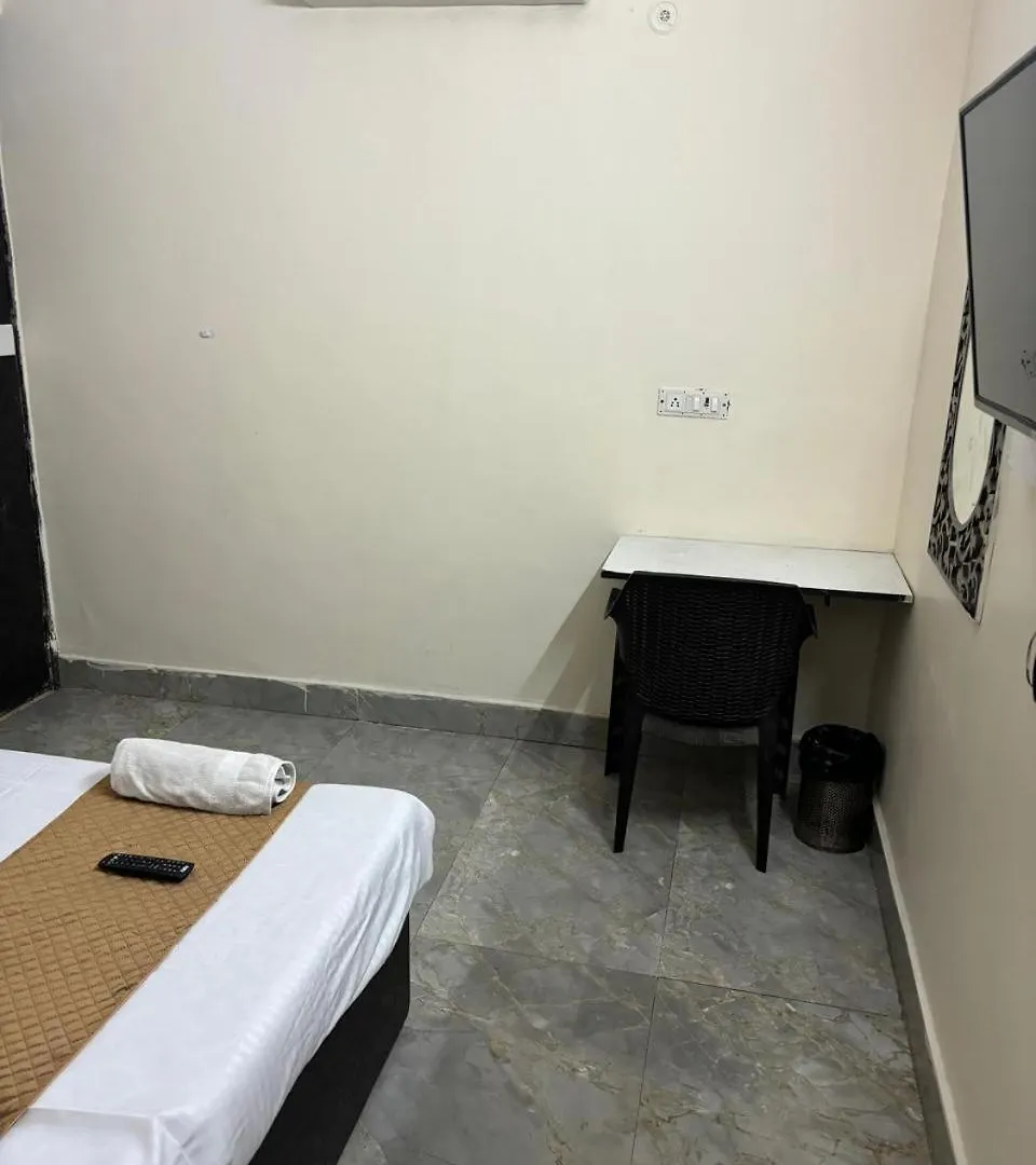 ***  Akaash Cont I Couple Frendiy I Hari Nagar I New Delhi Hotel India