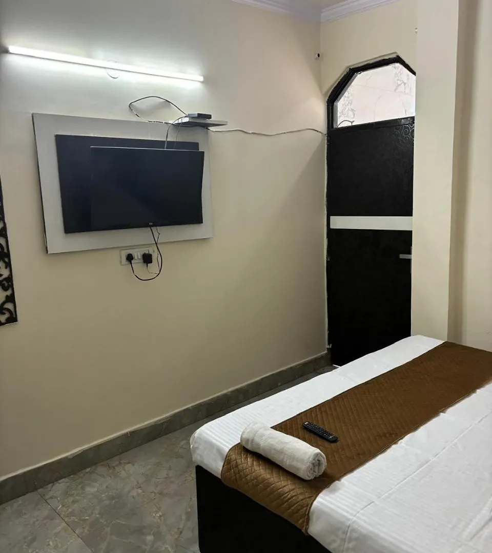 Akaash Cont I Couple Frendiy I Hari Nagar I New Delhi Hotel