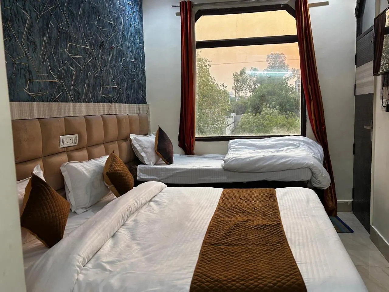 Akaash Cont I Couple Frendiy I Hari Nagar I New Delhi Hotel 3*,